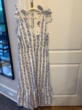 Vineyard Vines Poplin Ruffle Dress White & Blue Floral Tie-Shoulder Maxi Dress